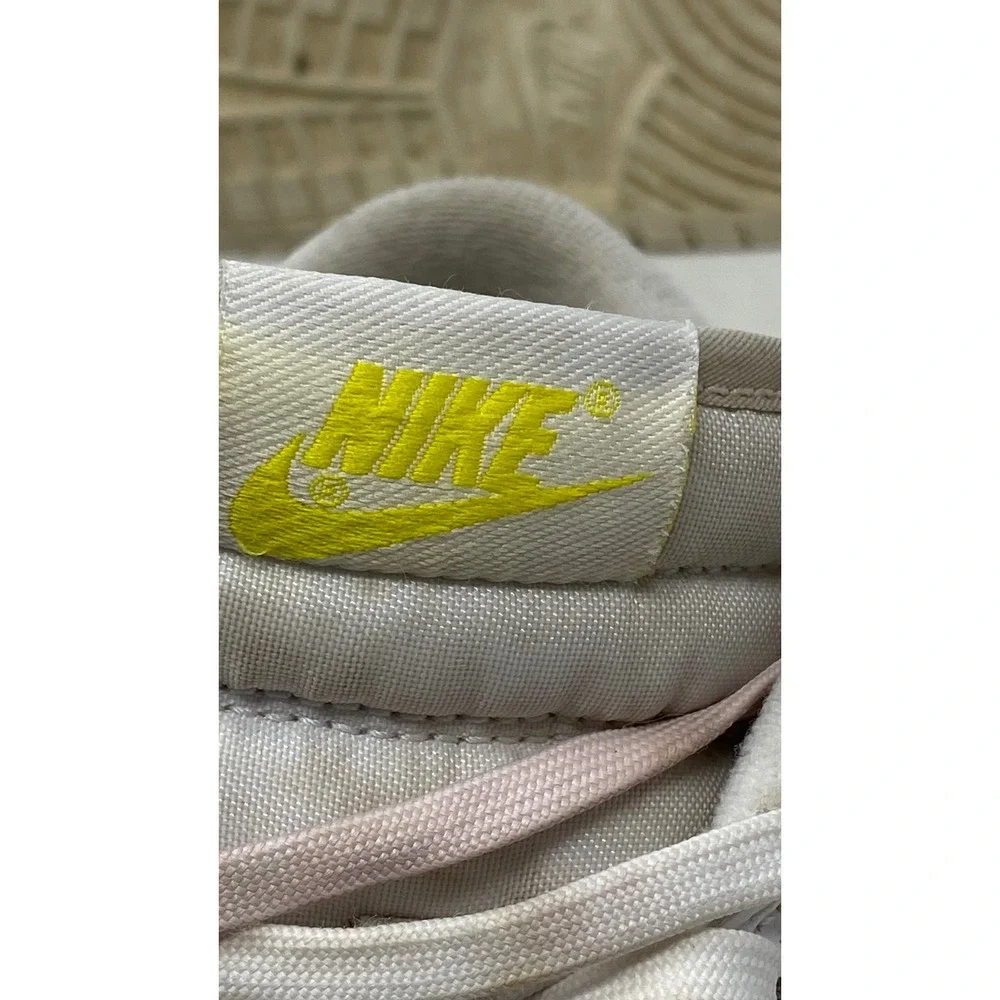 Nike Dunk Low White Pale Yellow Heart FD0803-100 Girls US 5.5Y Sneakers